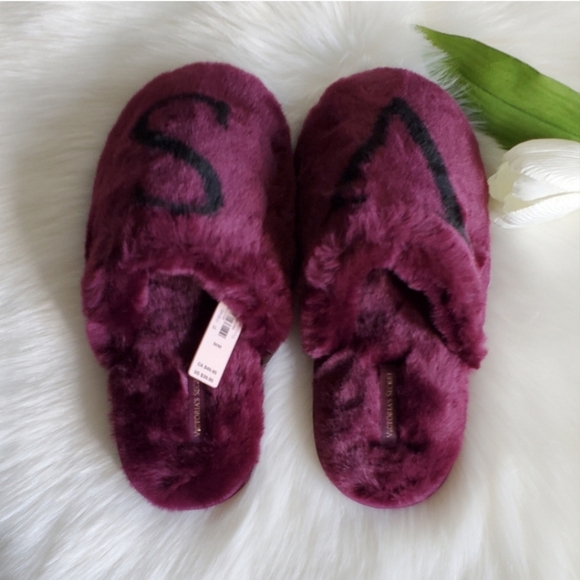 VICTORIA'S SECRET SLIPPERS SIZE M(7-8) - Picture 4 of 5